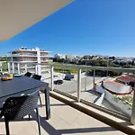 Modern With Pool And Close To The Apartamento Portimão