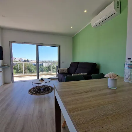 Modern With Pool And Close To The Apartment