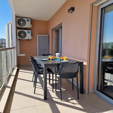 Modern With Pool And Close To The Apartment Portimao