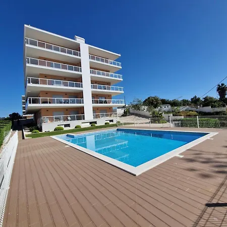 Apartment Modern With Pool And Close To The