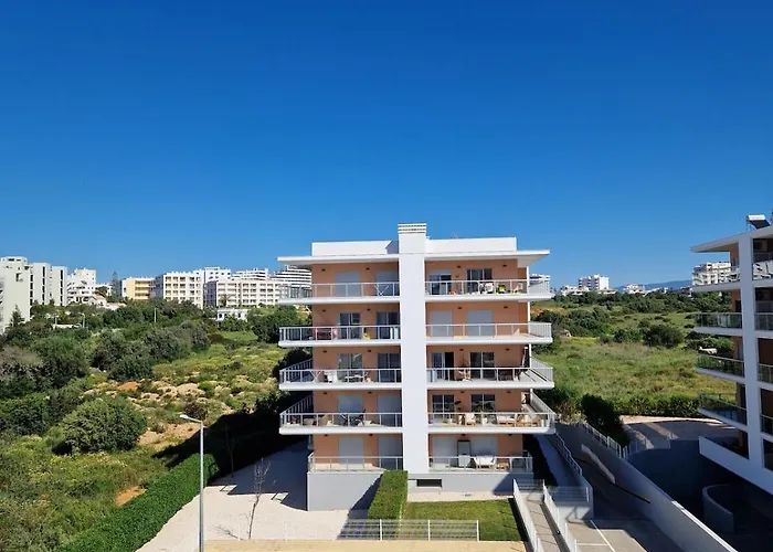 Modern With Pool And Close To The Appartamento Portimão