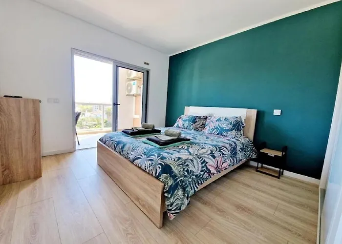 Modern With Pool And Close To The Appartamento