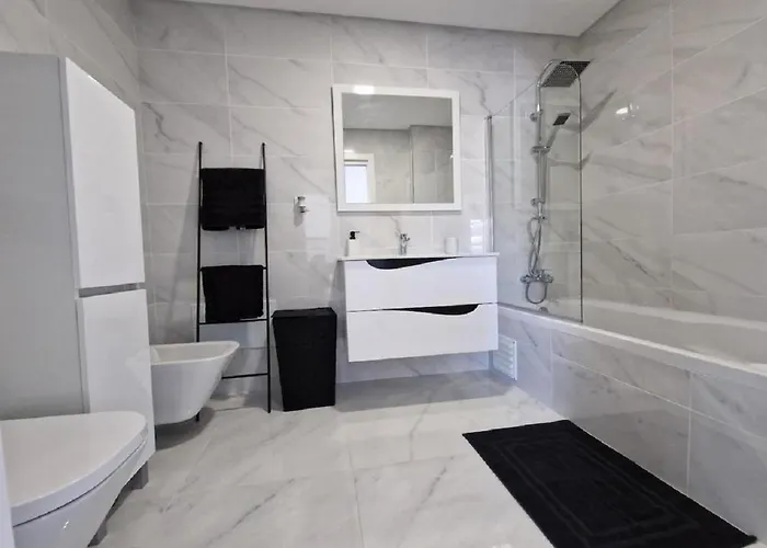 Appartamento Modern With Pool And Close To The