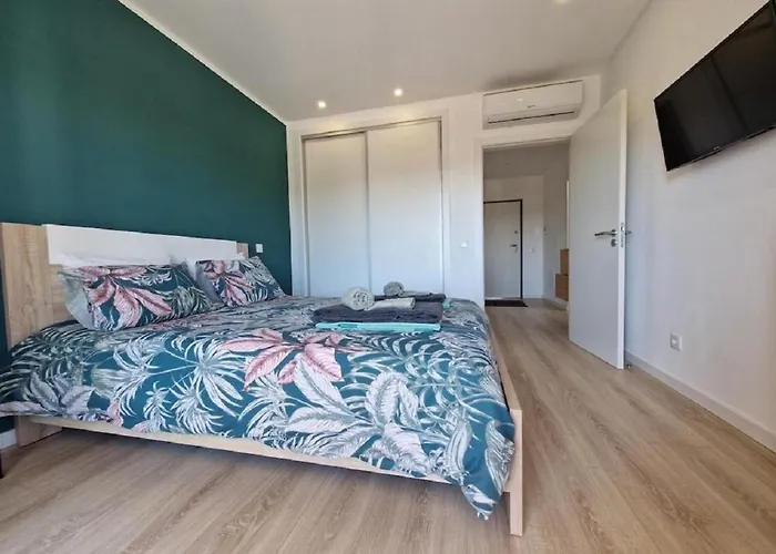 Appartamento Modern With Pool And Close To The