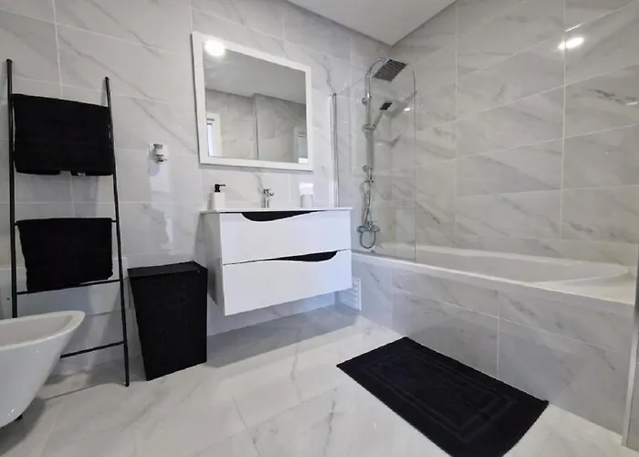 Appartamento Modern With Pool And Close To The