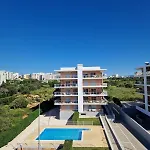 Modern With Pool And Close To The アパート ポルティマン
