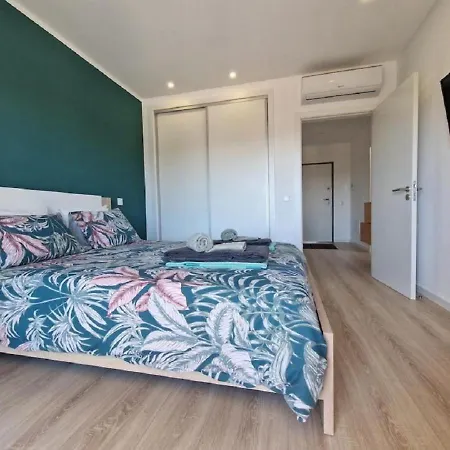 アパート Modern With Pool And Close To The